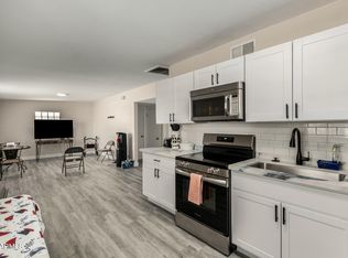 2221 E Lynne Ln, Phoenix, AZ 85042
