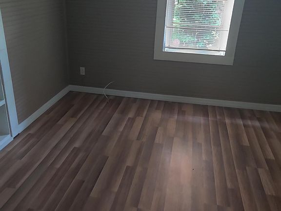 5th image of 2671 W 30th St