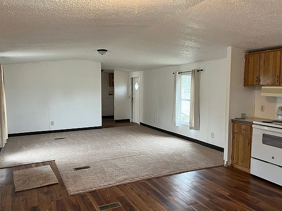 4th image of 1891 N Main St #123