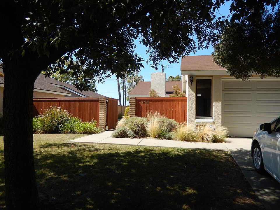 1st image of 922 Bougainvillea St