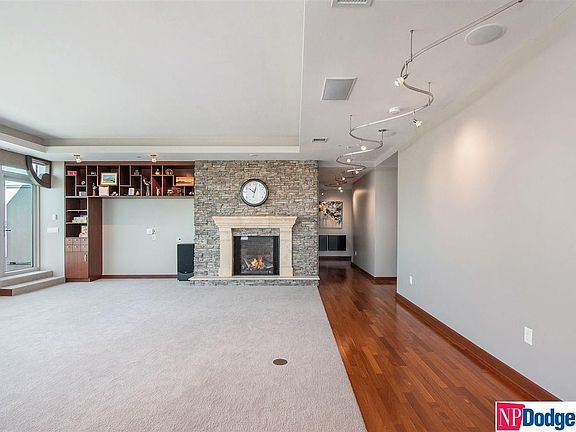 3rd image of 555 Riverfront Plz #Penthouse