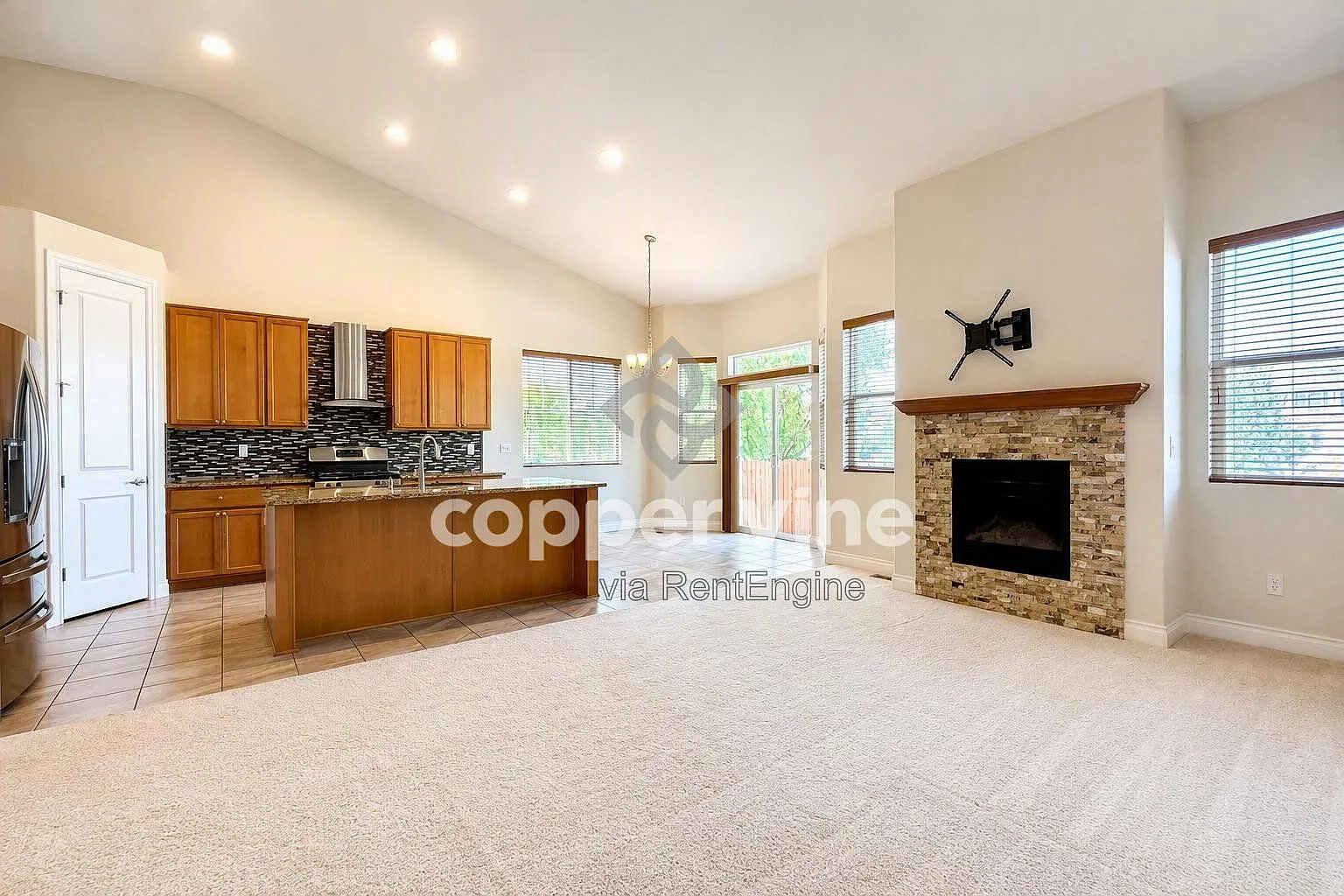 3 bed, 2.5 bath, 3750 sqft, $3,390 — Photo 3