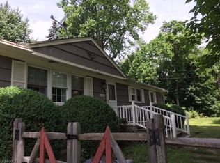 416 Mine Rd, Asbury, NJ 08802