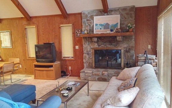 2nd image of 178 Wild Daisy Ln