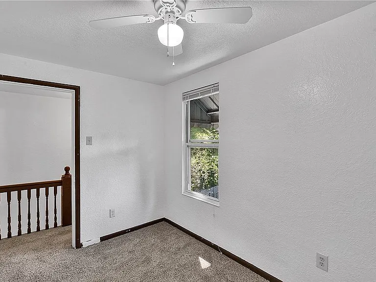 204 Johnston Ave — Photo 16