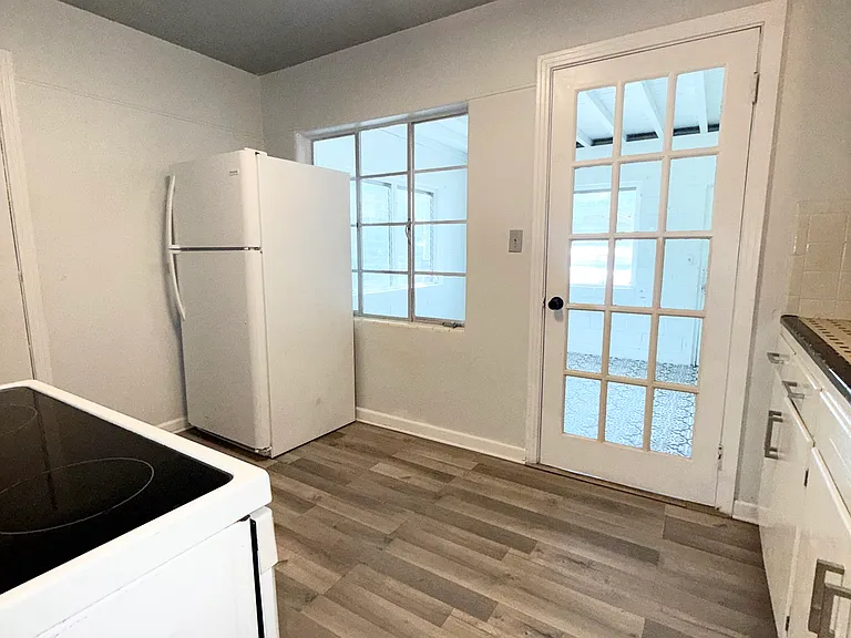 1016 Alba Dr #1016 — Photo 9
