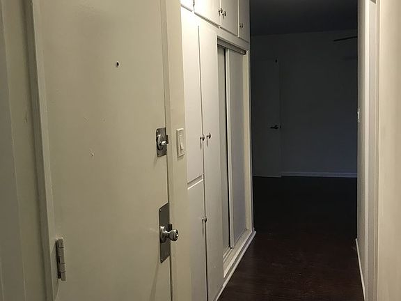 3rd image of 1248 E 4th St APT 1A