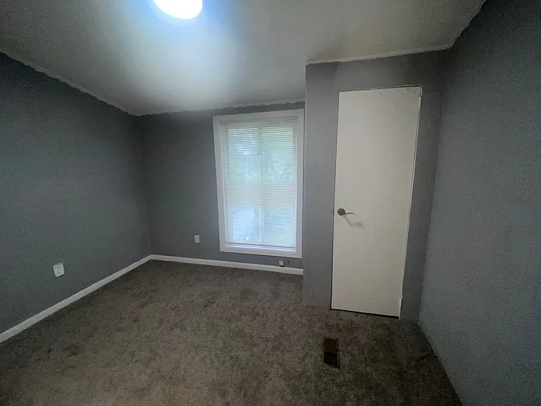 7600 Pierson St — Photo 7