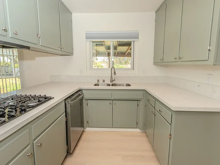 6180 Veemac Ave — Photo 14