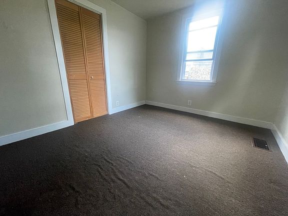 5th image of 11 Greenbush St #2