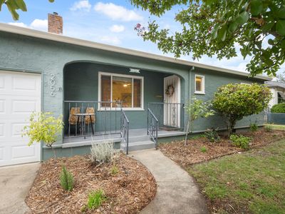 2056 Canal Dr, Redding, CA, 96001