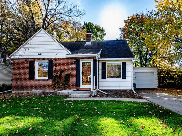 4121 Mineral Point Rd, Madison, WI 53705