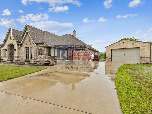 3rd image of 113 Maral Ln