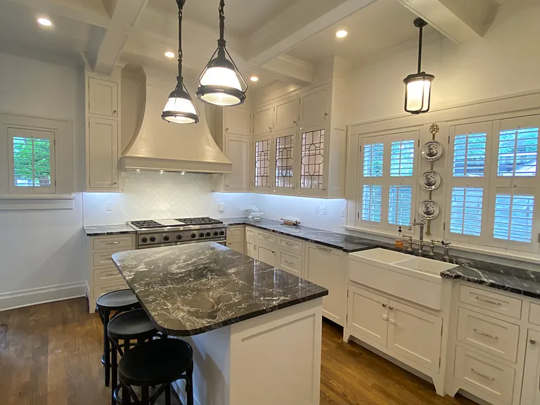 1835 Overton Park Ave — Photo 5