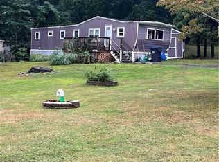 11 Naomi Dr, Ledyard, CT 06339