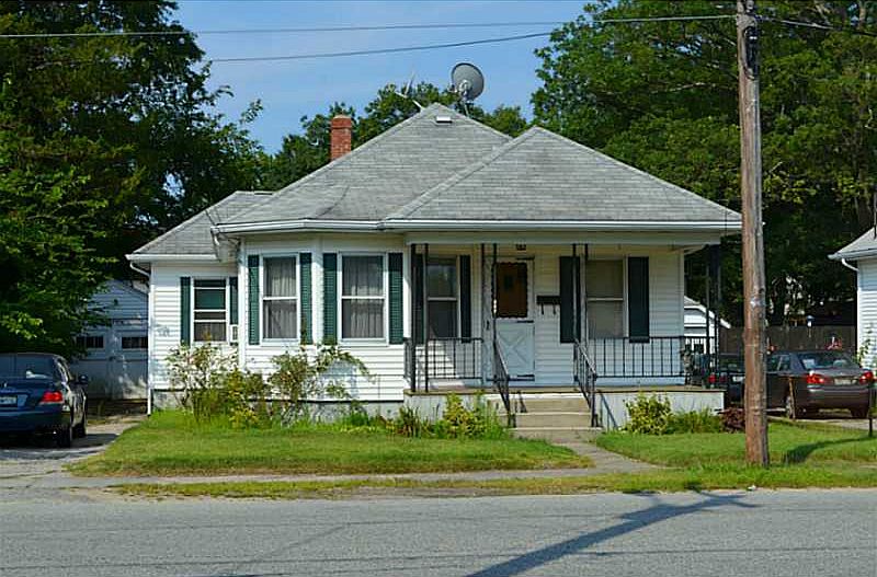 1st image of 327 Norwood Ave