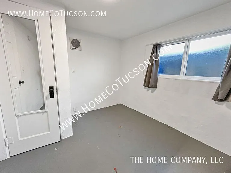 940 E Florita St — Photo 41