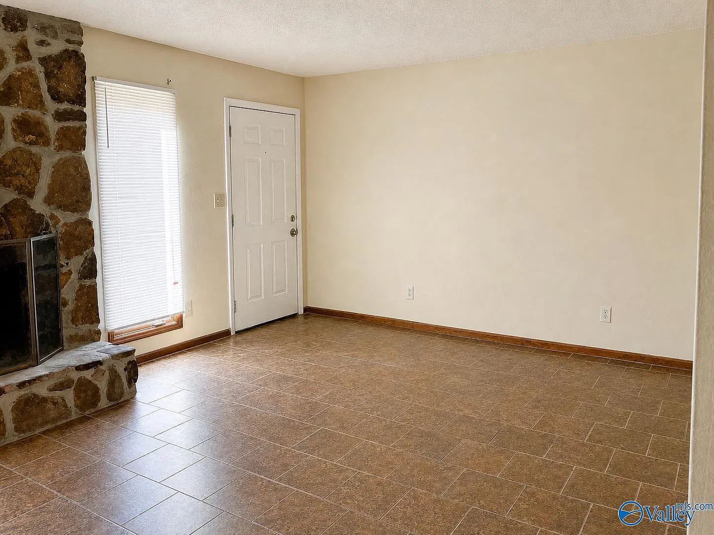 2 bed, 2.0 bath, 1000 sqft, $850 — Photo 4