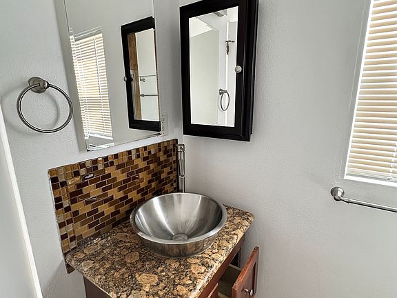 4th image of 2044 India St #2038