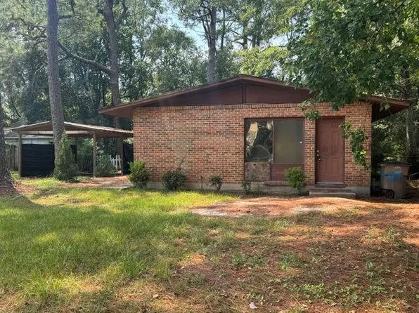 1556 E Fleetwood Dr, Mobile, AL 36605