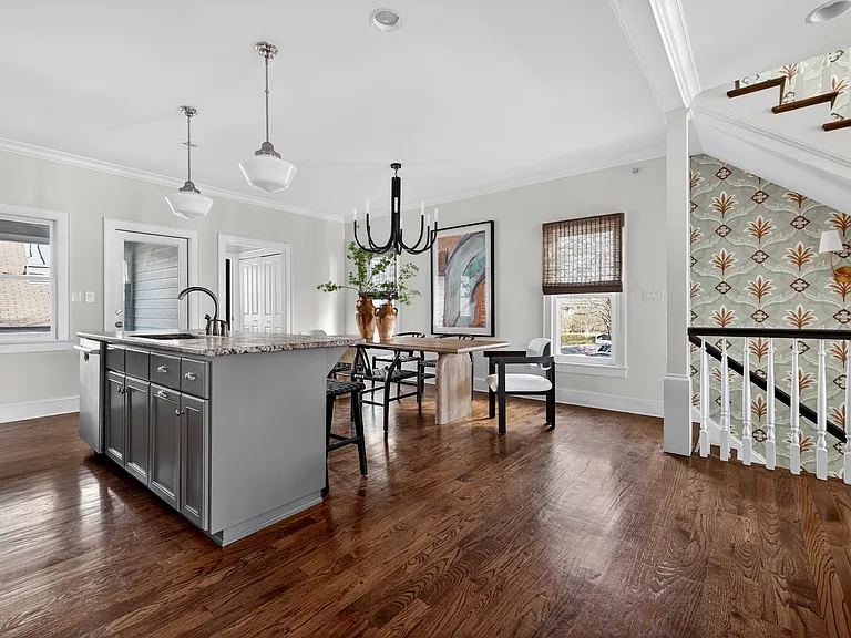611 N Pine St #B — Photo 6