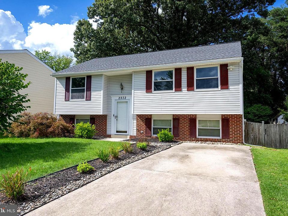1st image of 2932 Crystal Palace Ln