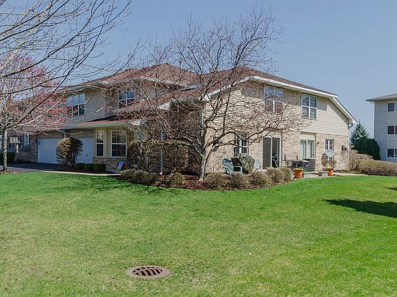 2nd image of 935 Elderberry Circle #115
