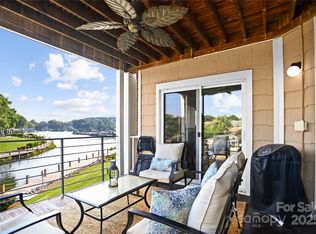 18525 Harborside Dr, Cornelius, NC 28031