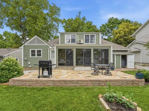 2923 W 50th St, Westwood, KS 66205