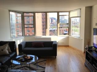 525 W Hawthorne Pl APT 306, Chicago, IL 60657