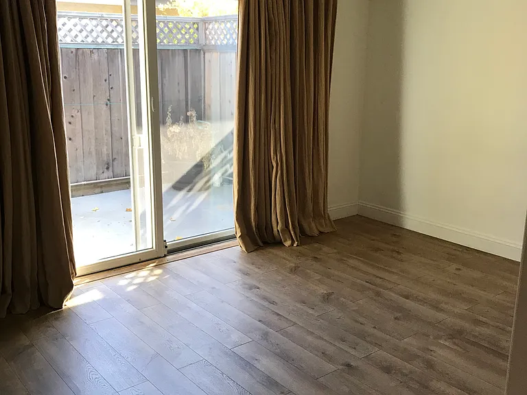 2108 Meadow View Pl — Photo 5