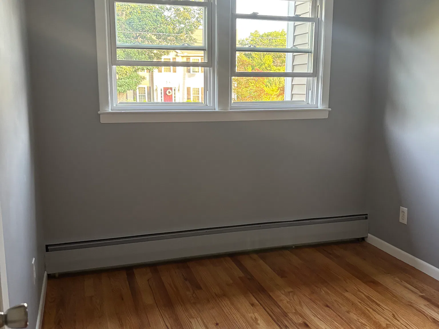 4 bed, 1300 sqft, $4,000 — Photo 2
