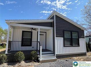 425 Upper Pmhe North Dr, East Stroudsburg, PA 18302