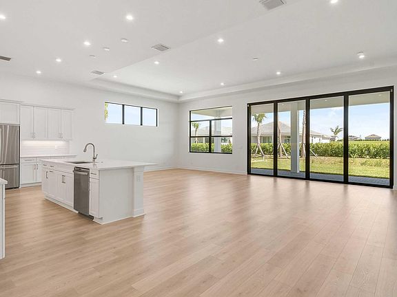 4th image of 9107 SW Esule Way