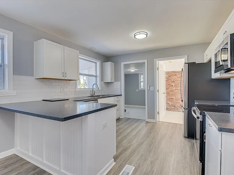 2202 Vireo Dr — Photo 13