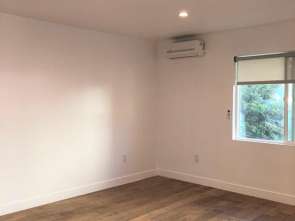 4th image of 6157 Mesa Ave #1/2