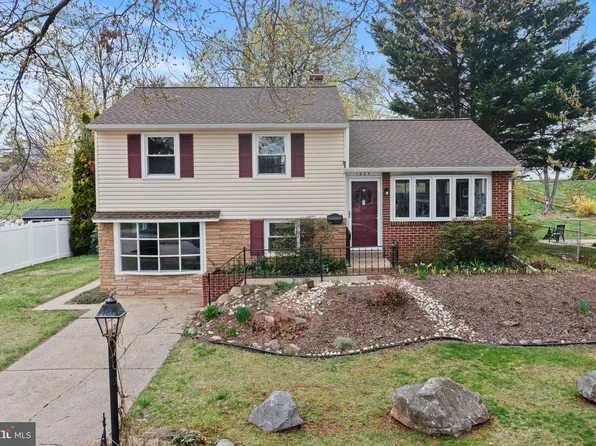 1227 Madison Ave, Phoenixville, PA 19460