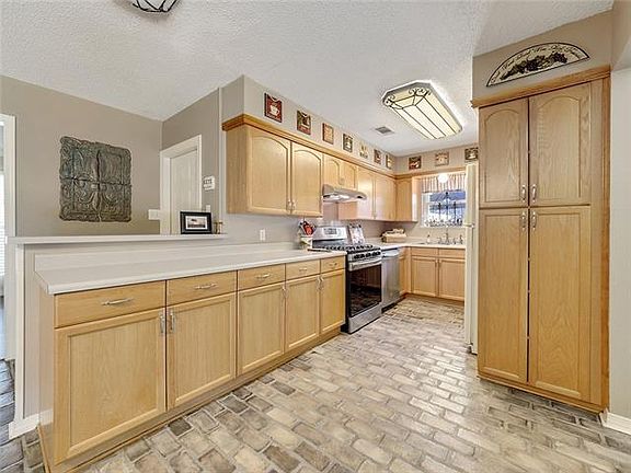 5th image of 1545 Wildwood Ln