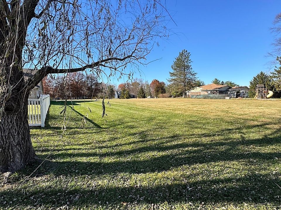 2nd image of 6401 Pleasant Woods Ln