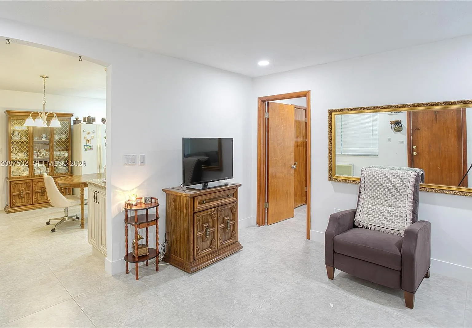 Dania Country Club Estate — Photo 3