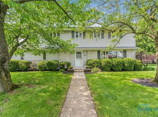 3200 Ridgeview Dr, Findlay, OH 45840