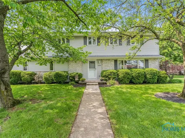 3200 Ridgeview Dr, Findlay, OH 45840