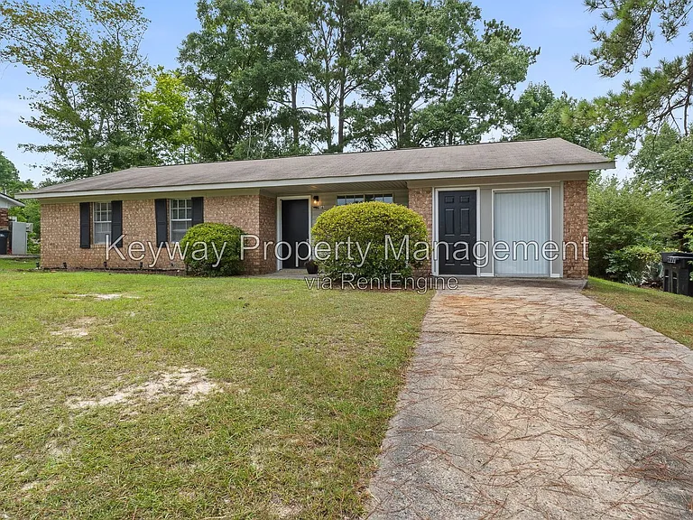 3606 Columbine Dr — Photo 2