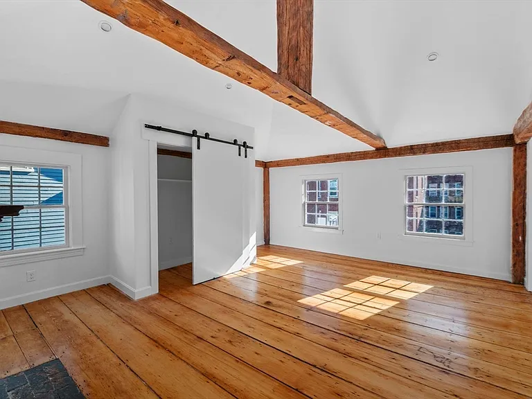 14 Lynde St #2 — Photo 25