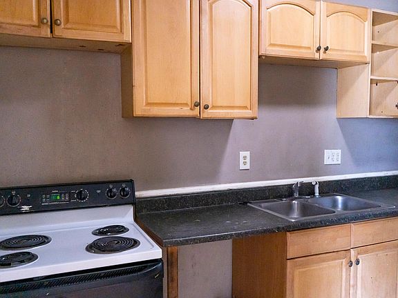 3rd image of 716 Indiana Ave APT 1