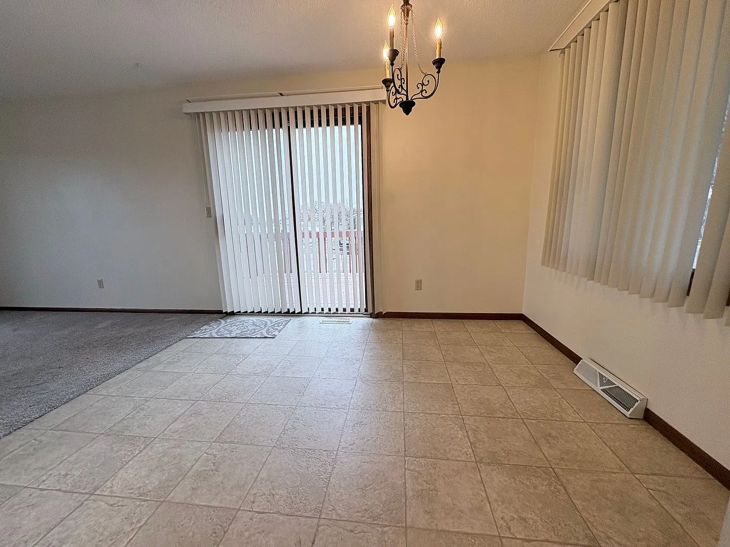 Spacious 3-Bedroom, 2-Bathroom Split-Level Duplex in Bismarck — Photo 4
