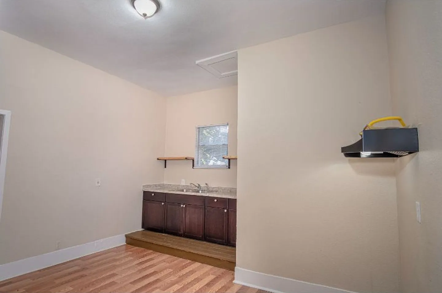 4109 S Presa — Photo 3
