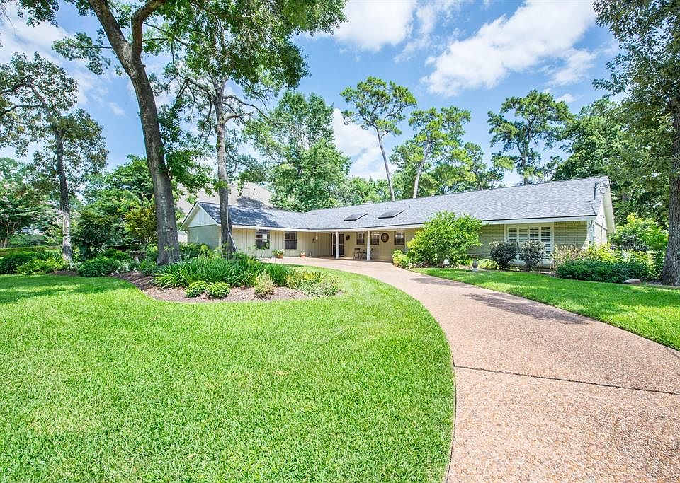 1st image of 6103 Bermuda Dunes Dr