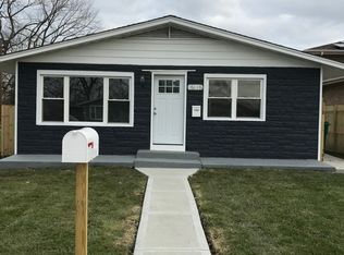 15115 8th Ave, Phoenix, IL 60426