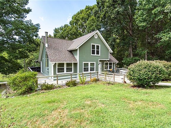 4th image of 423 Deer Run Rd